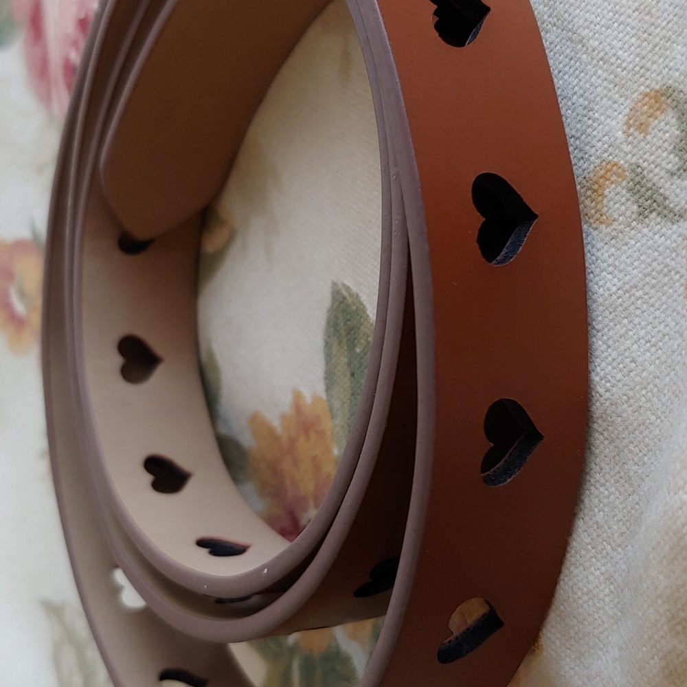 J. Crew Brown Leather Belt with Heart Cutouts Women's size Large/XL NWT - Picture 9 of 17